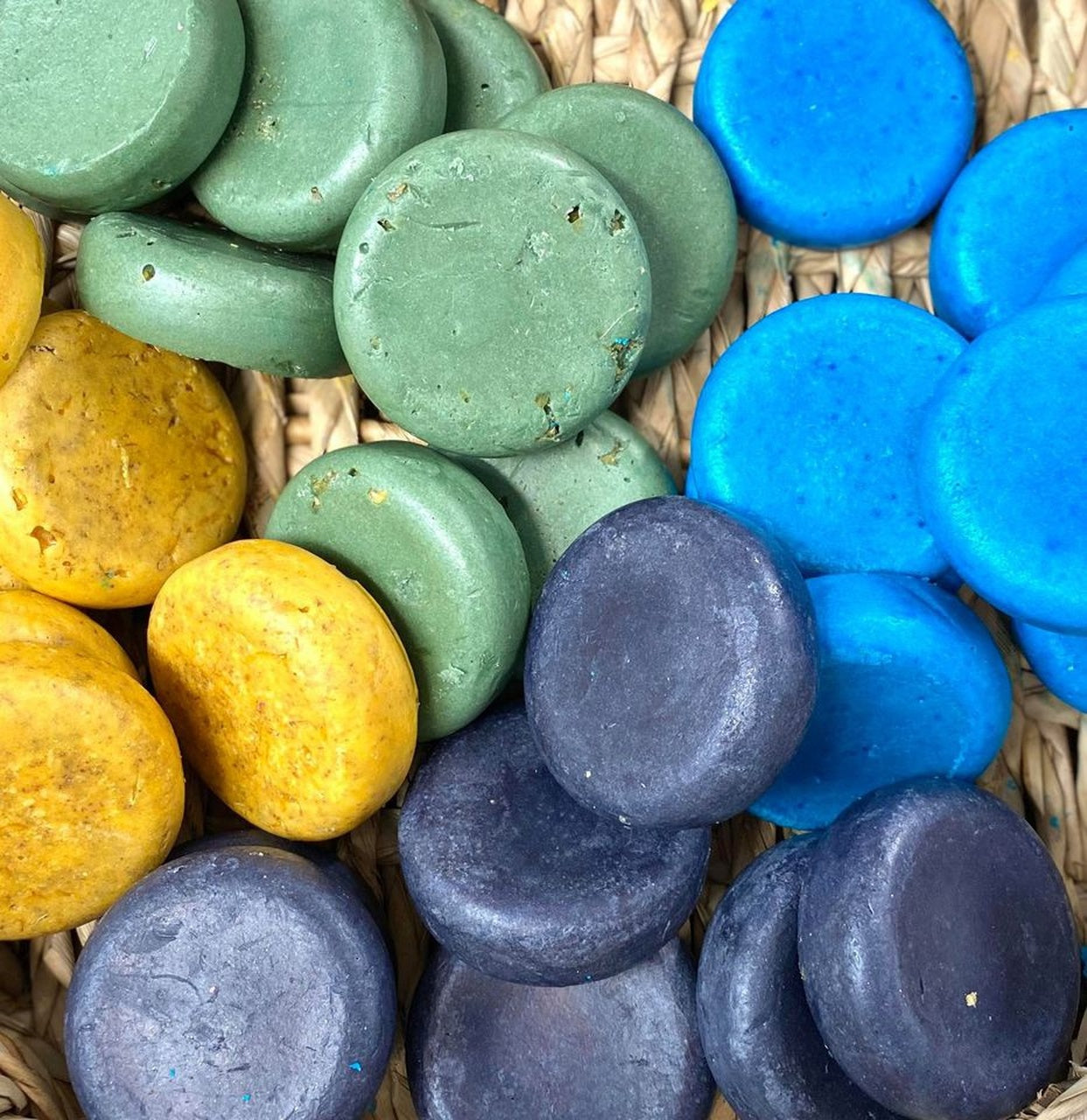 Bee Kind Natural Shampoo Bar-Hippo Health