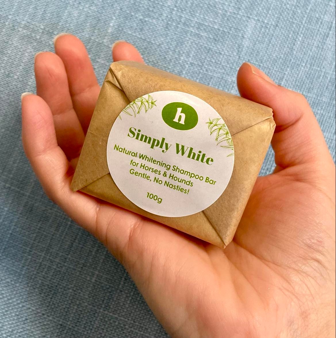 Simply White Shampoo Bar by Hippo Health